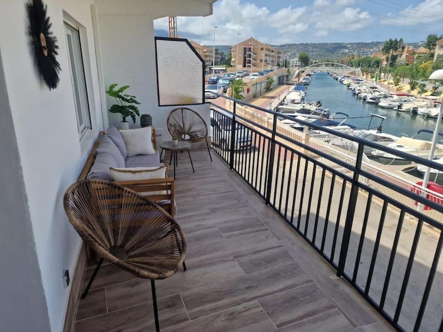 Waterfront 3 Bed Apartment, 90M From The Beach Platja de Larenal Dış mekan fotoğraf