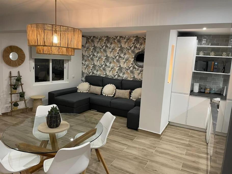 Waterfront 3 Bed Apartment, 90M From The Beach Platja de Larenal Dış mekan fotoğraf