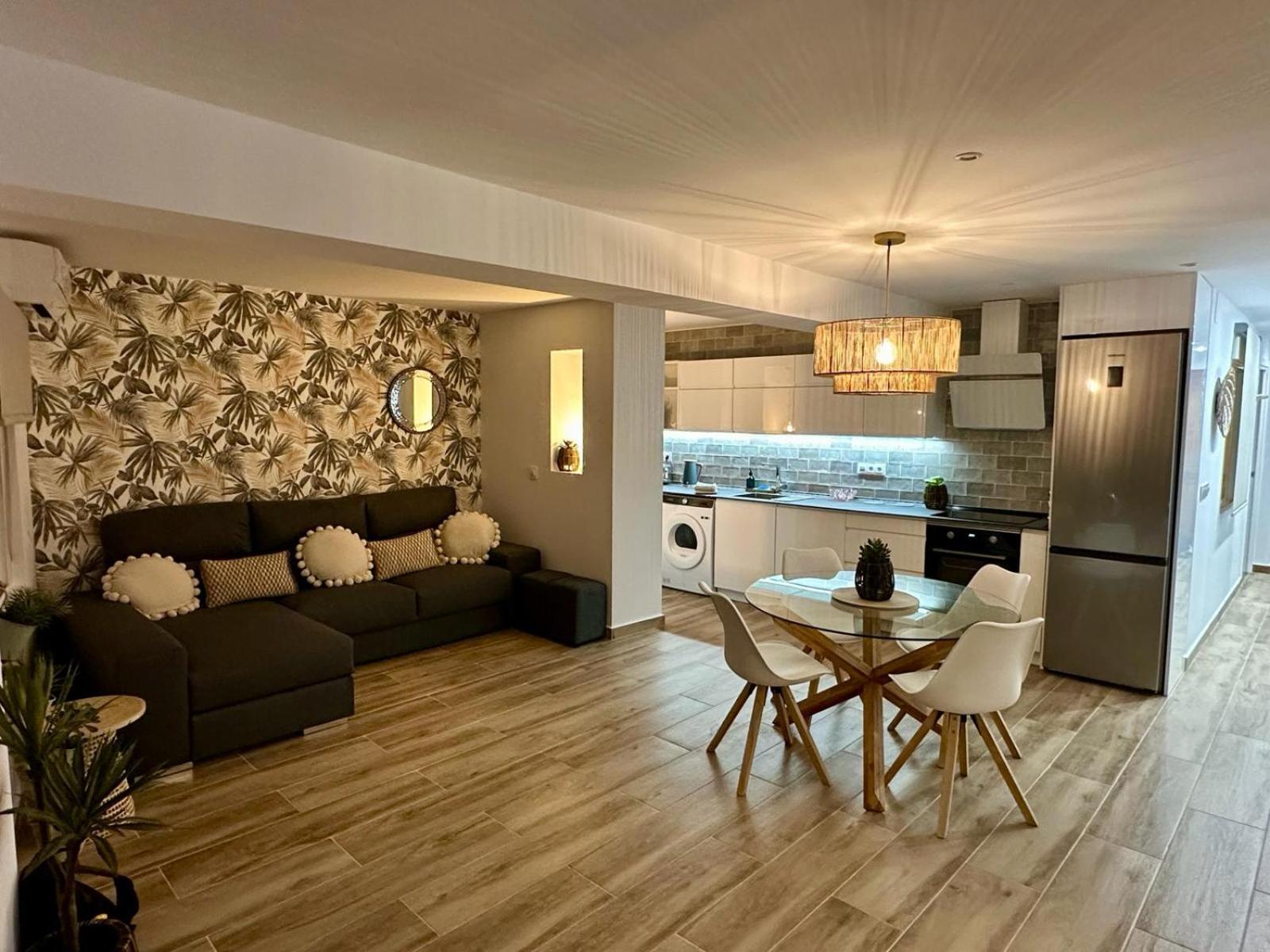 Waterfront 3 Bed Apartment, 90M From The Beach Platja de Larenal Dış mekan fotoğraf
