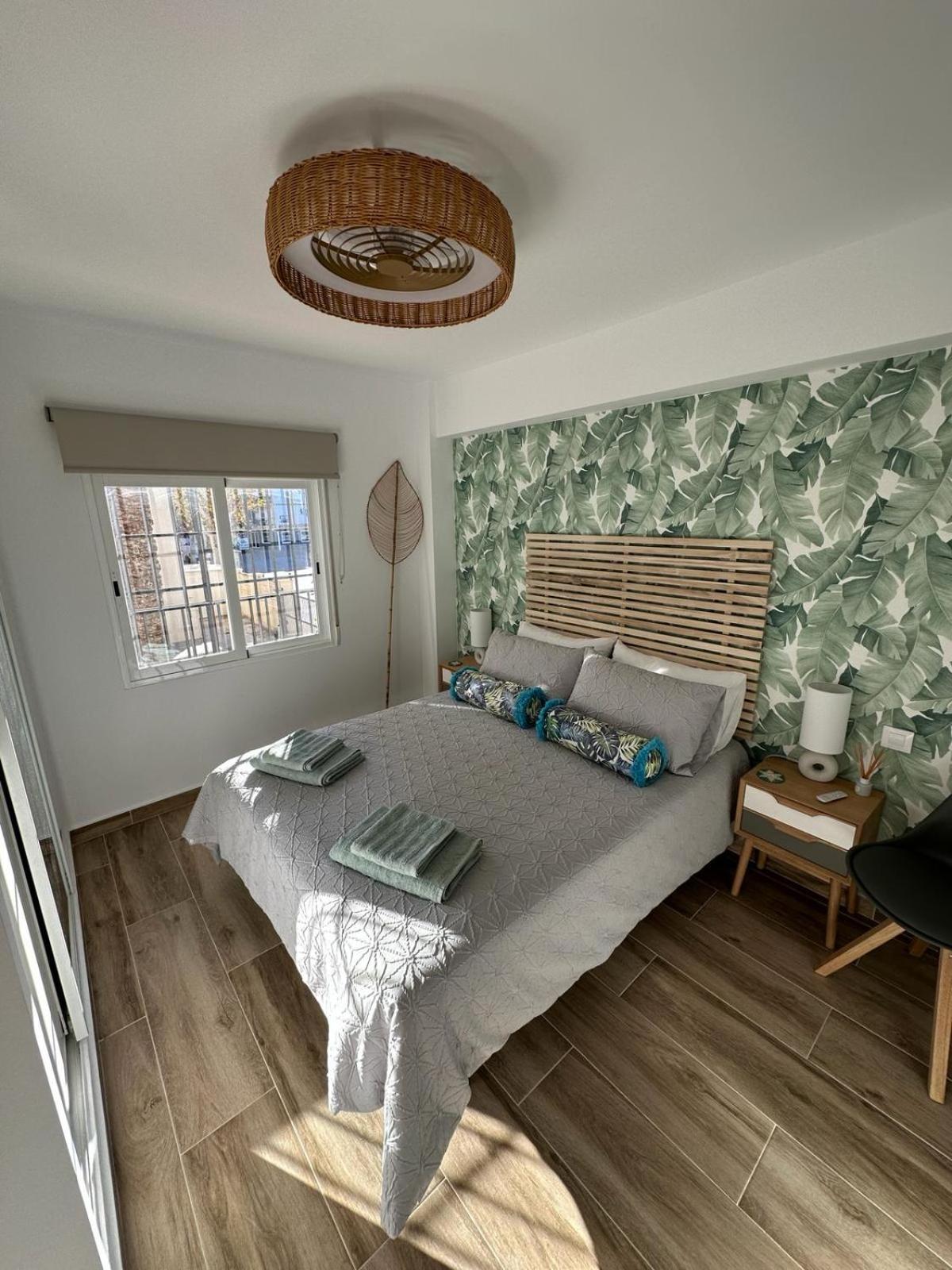 Waterfront 3 Bed Apartment, 90M From The Beach Platja de Larenal Dış mekan fotoğraf