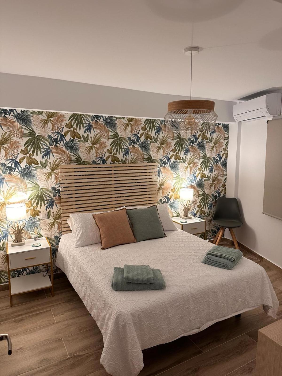 Waterfront 3 Bed Apartment, 90M From The Beach Platja de Larenal Dış mekan fotoğraf