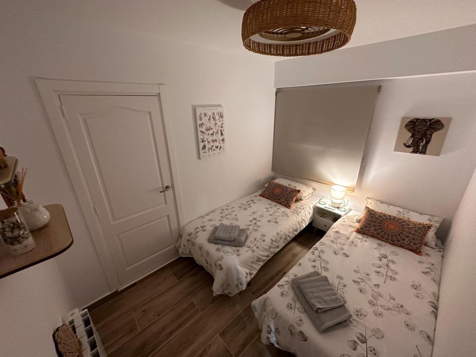 Waterfront 3 Bed Apartment, 90M From The Beach Platja de Larenal Dış mekan fotoğraf