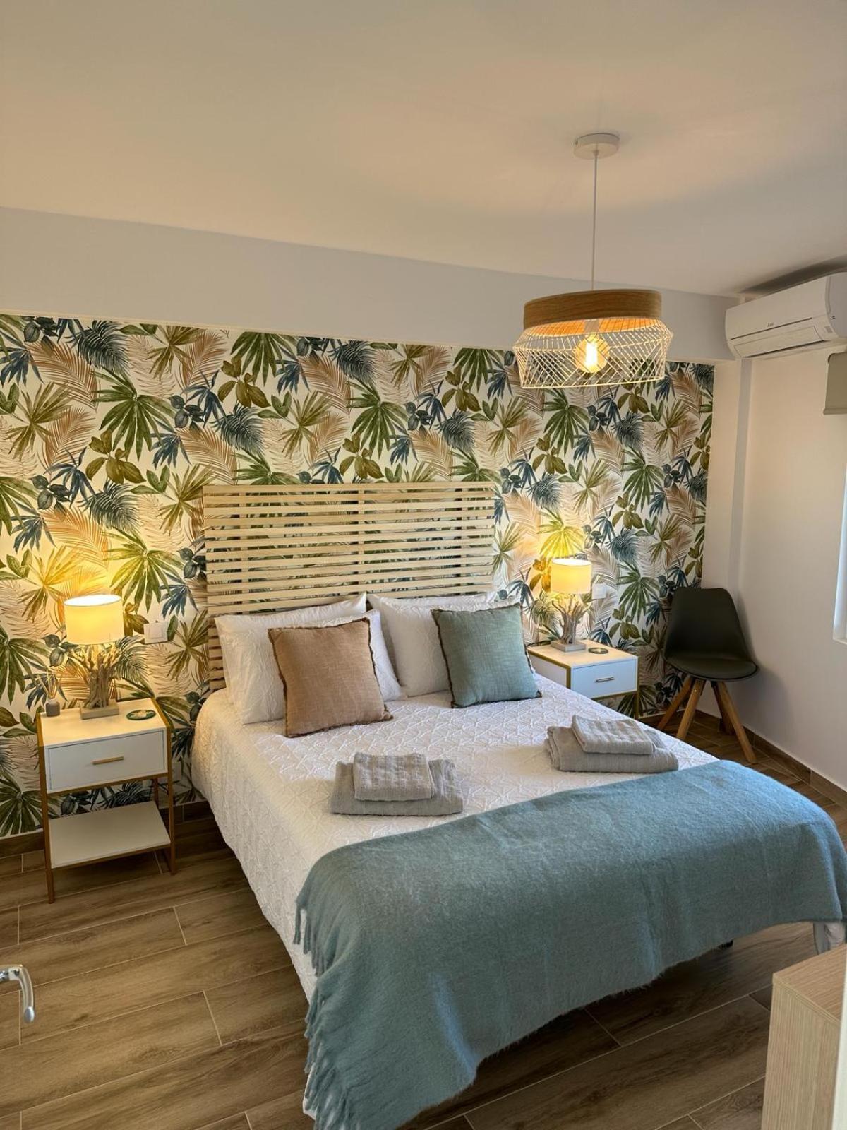 Waterfront 3 Bed Apartment, 90M From The Beach Platja de Larenal Dış mekan fotoğraf
