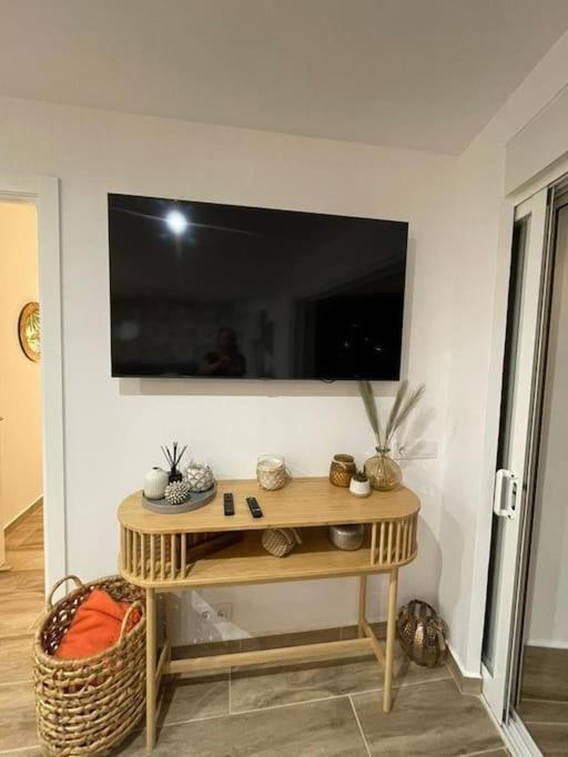 Waterfront 3 Bed Apartment, 90M From The Beach Platja de Larenal Dış mekan fotoğraf
