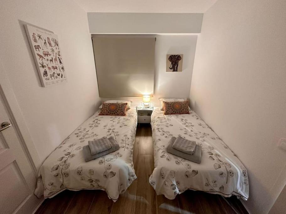 Waterfront 3 Bed Apartment, 90M From The Beach Platja de Larenal Dış mekan fotoğraf